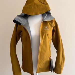 NWT Arc’Teryx Mustard Rain Jacket